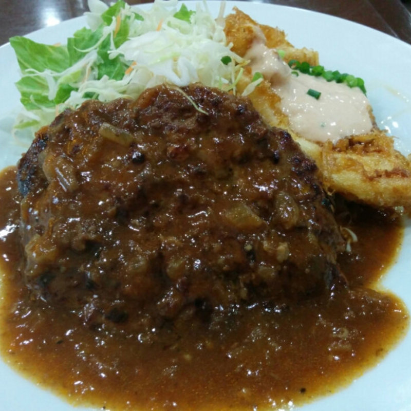 ハンバーグとチキン南蛮(キッチンジロー 南神保町店)