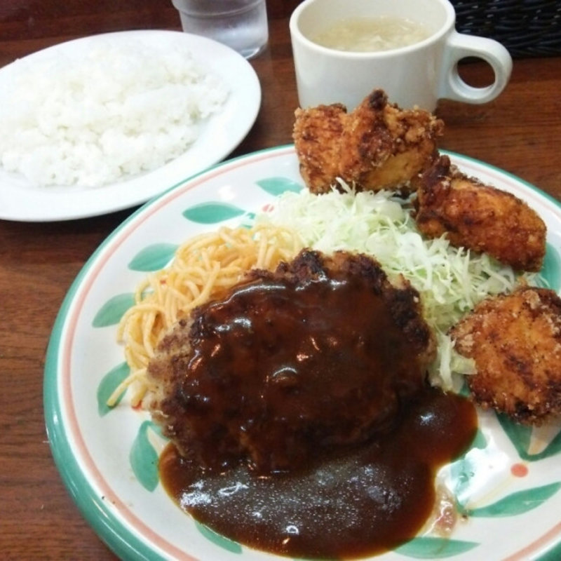 ハンバーグ&塩麹唐揚げ定食(キッチンセブン 街のハンバーグ屋さん 浅草橋店 )
