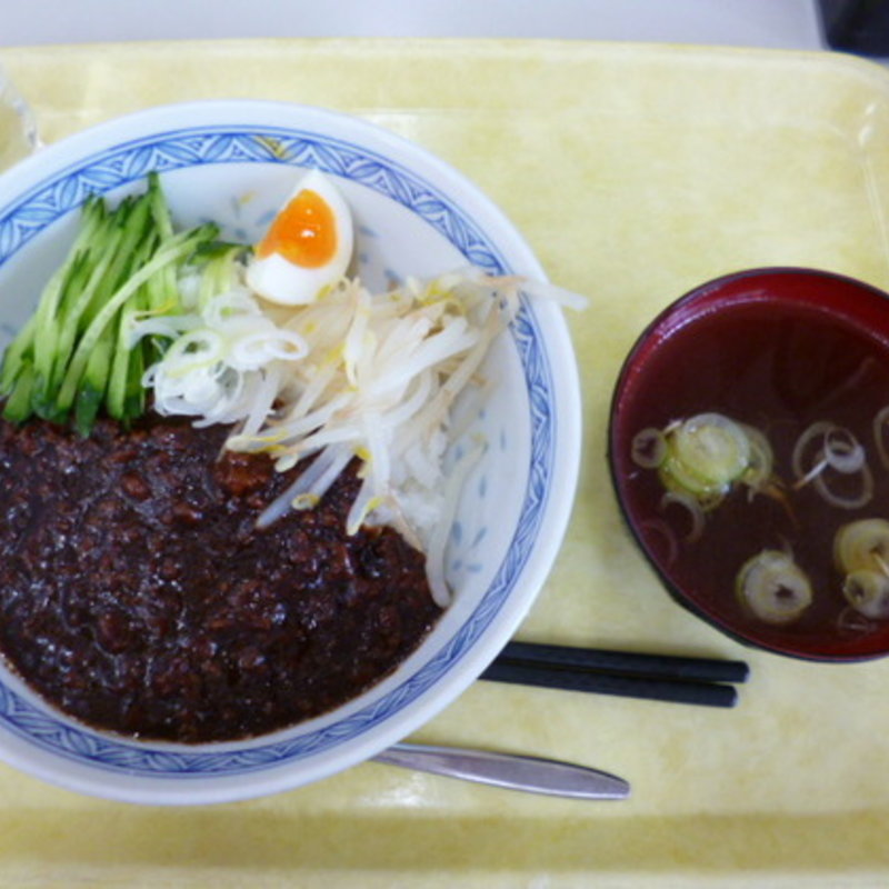 ジャージャー丼(キッチンマルシェ)