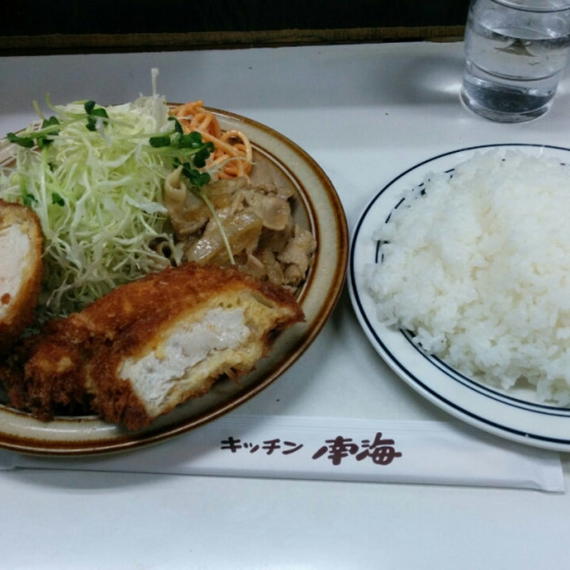 チキンカツと生姜焼きとライスのセット(キッチン南海 本店)