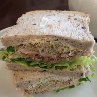 チキンサンドイッチ(キノーズ)