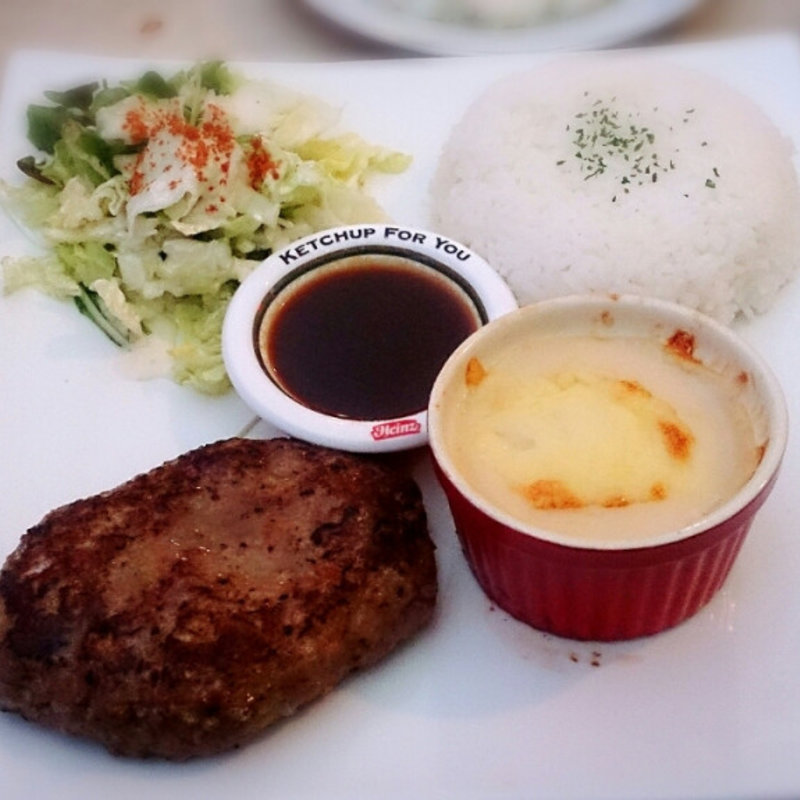 ハンバーグプレート。シャリアピンソース(キャッツ （Cat's）)