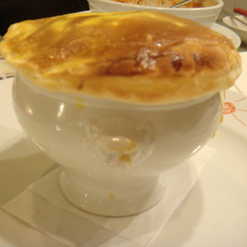 牛タンのパイ包み焼き(captain's cook AZZURRO)