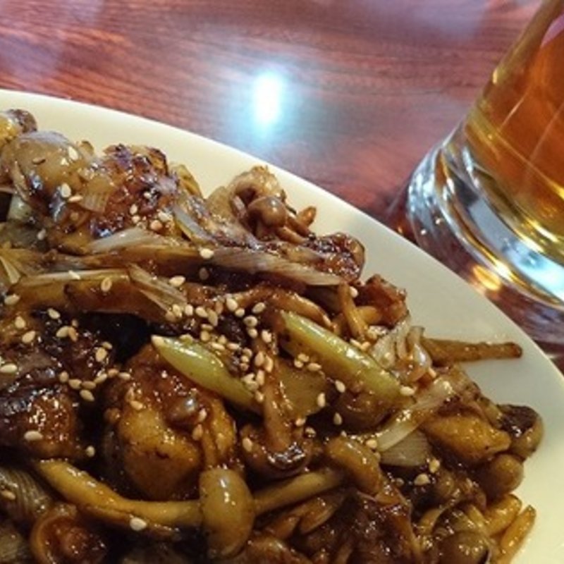 鶏とキノコのピリ辛炒め(キューズ （Q'ｓ）)