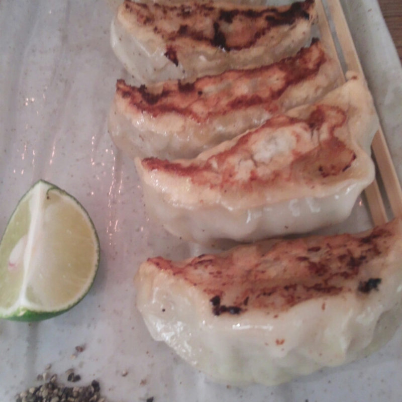 すだち餃子(ギョウザマルシェ)