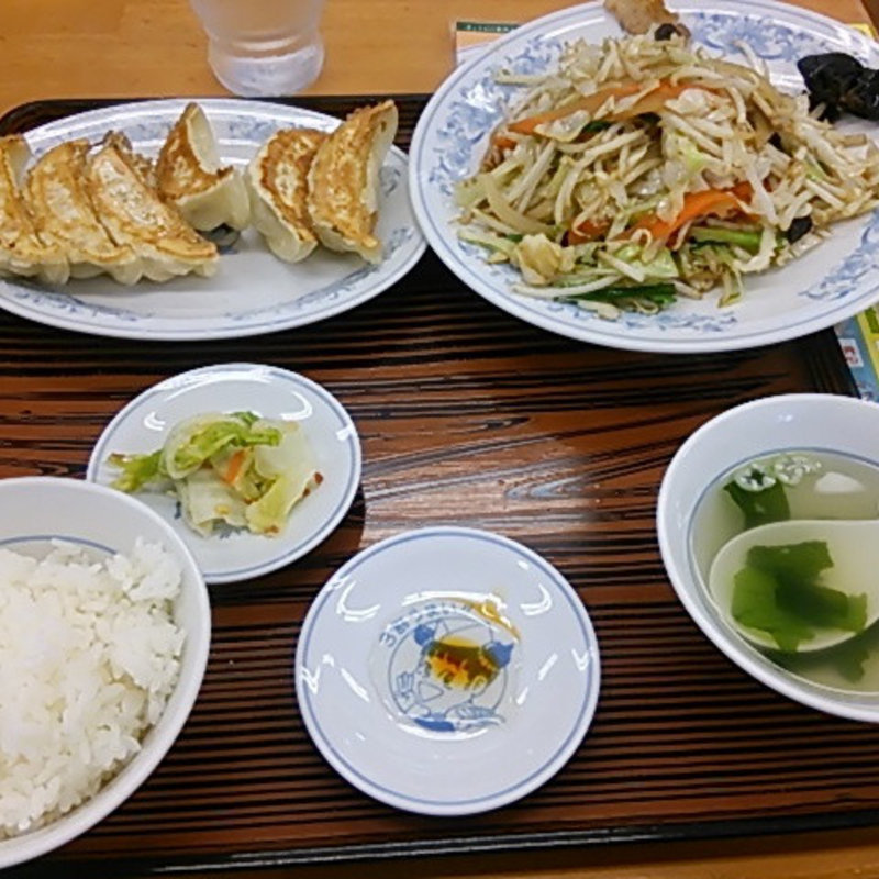 野菜炒め定食(ぎょうざの満州)