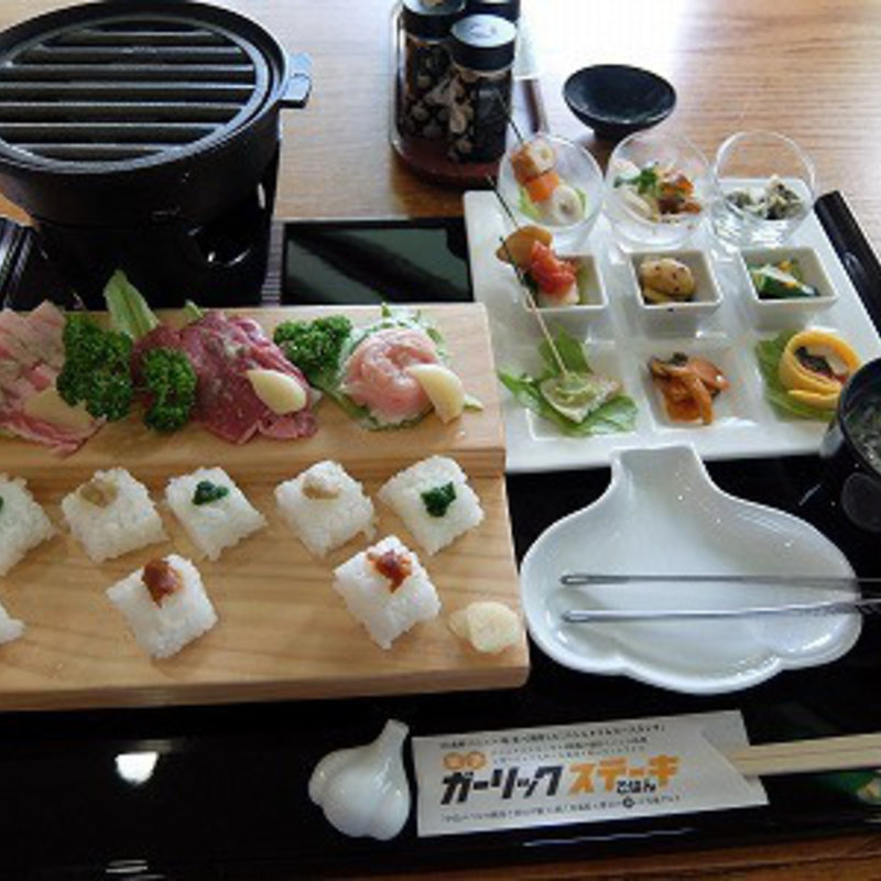 ガーリックステーキごはん(ギルロイカフェ （Gilroy Cafe）)