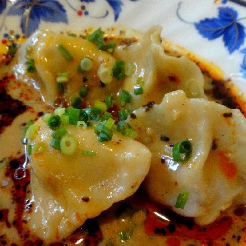 水餃子胡麻ソースかけ(クーリン)