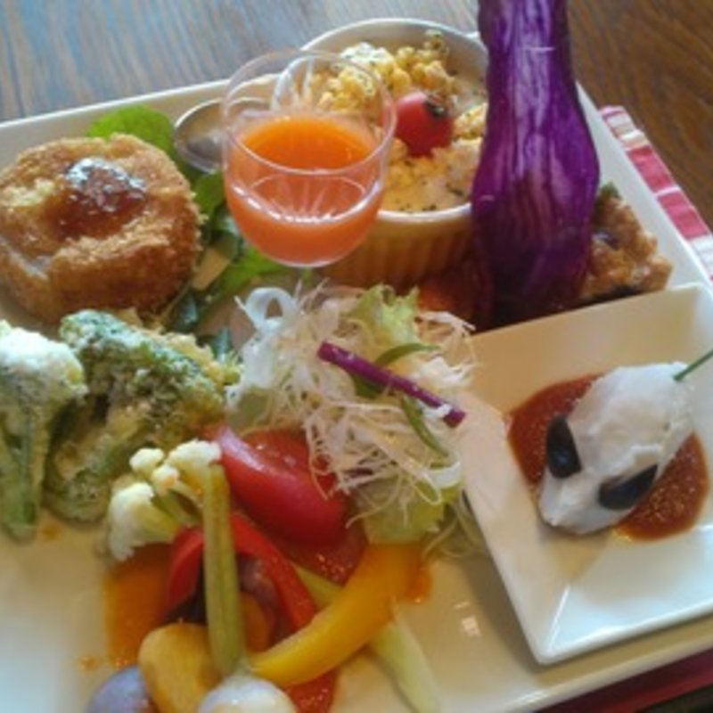 5種類の野菜プレート(くいしんぼ五味 )