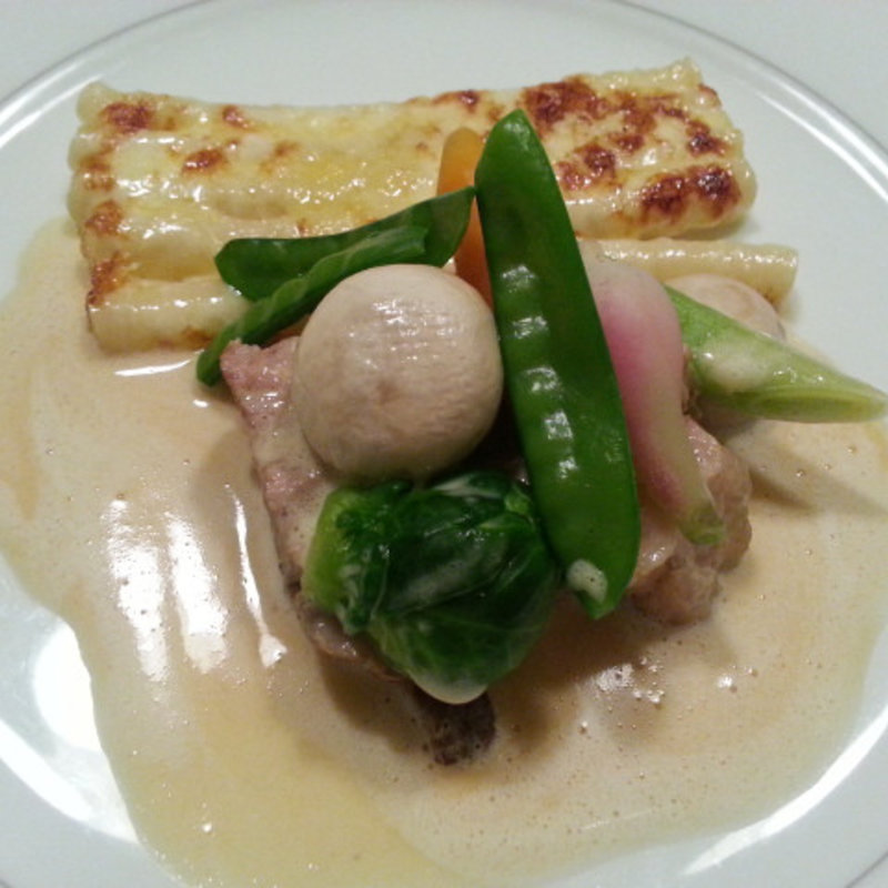 コース（メイン・仔牛の煮込み）(ククセモワ)