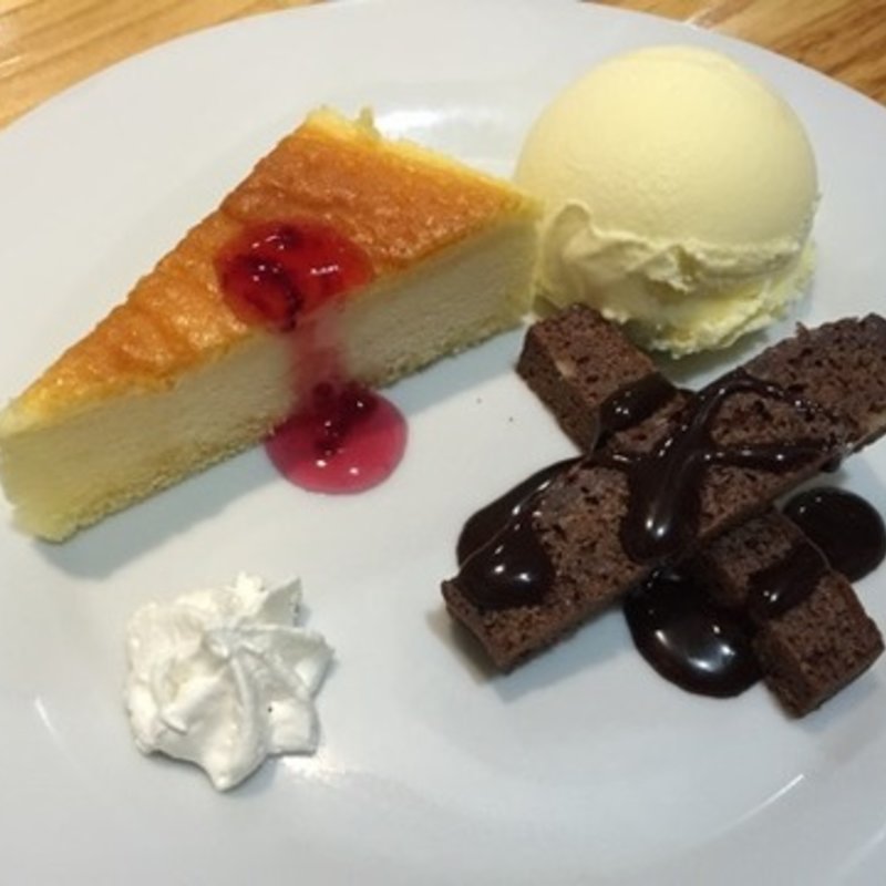 ドルチェ盛り合わせ(クチナーレ （Cucinare）)