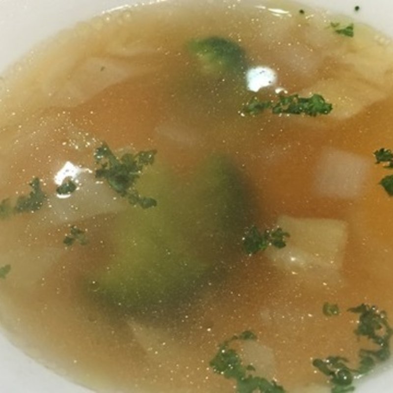 野菜のコンソメ仕立て(クチナーレ （Cucinare）)