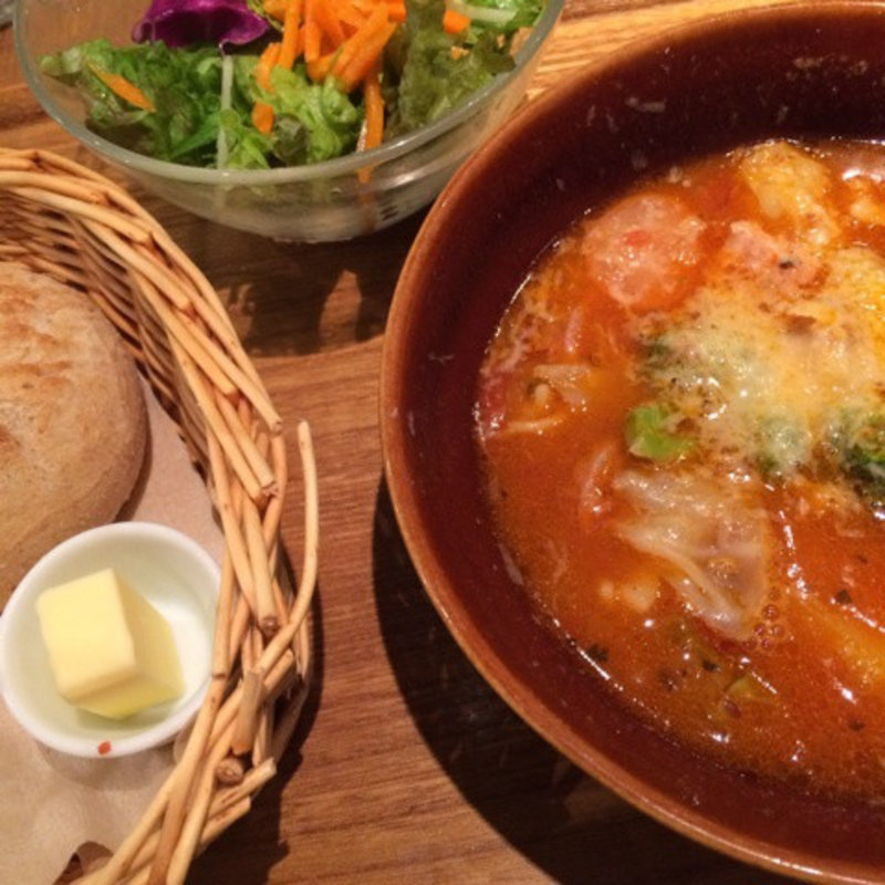 ごろごろ野菜のミールスープ　サラダ付き(COOK COOP CAFE (クックコープカフェ) 新宿マルイ本館店)