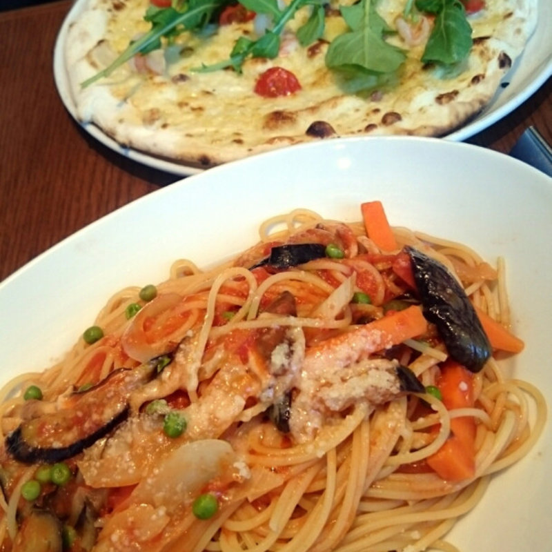 前菜サラダ付きランチ(ペルアデッソ九州KITTE博多)