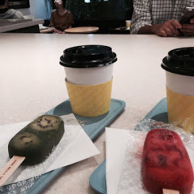 天然素材のアイスキャンデー(GOOD MEALS SHOP Futakotamagawa)