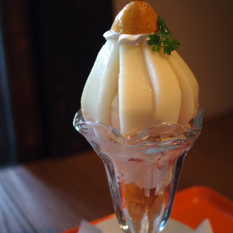 洋梨パフェ(くらしき桃子 倉敷本店 )