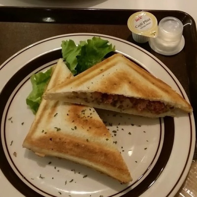 ホットサンド コンビーフハッシュ(グラムス カフェ （glams cafe）)