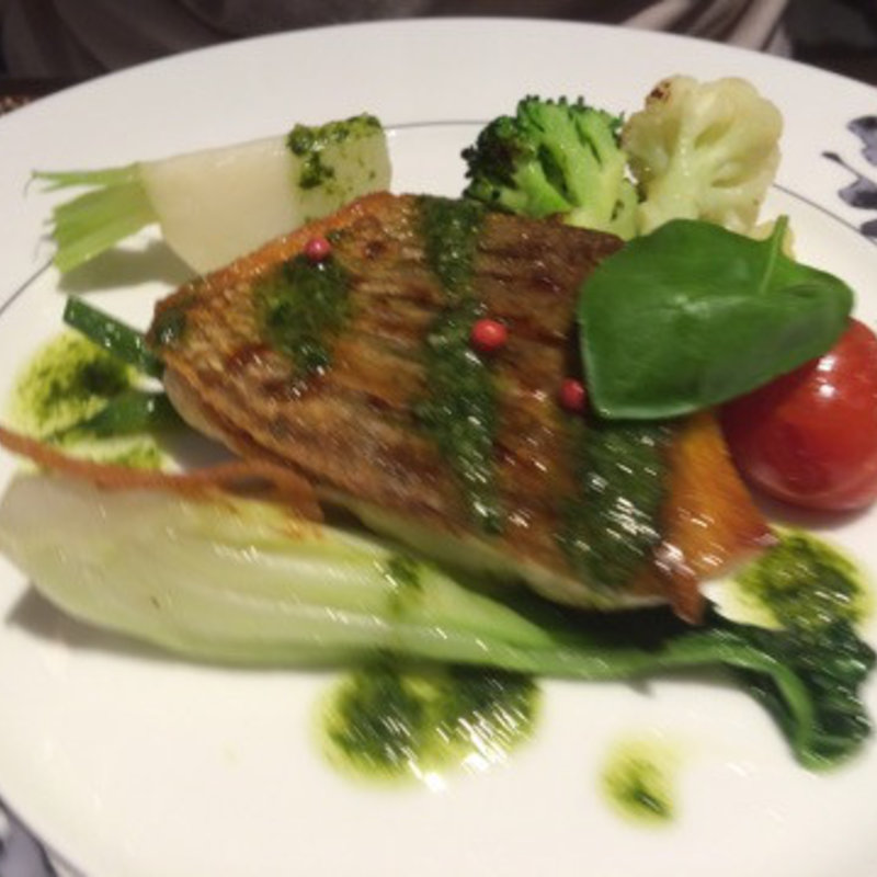 白身魚のポワレ　ジェノベーゼソース(クラヤ カトウ （KURAYA KATO）)