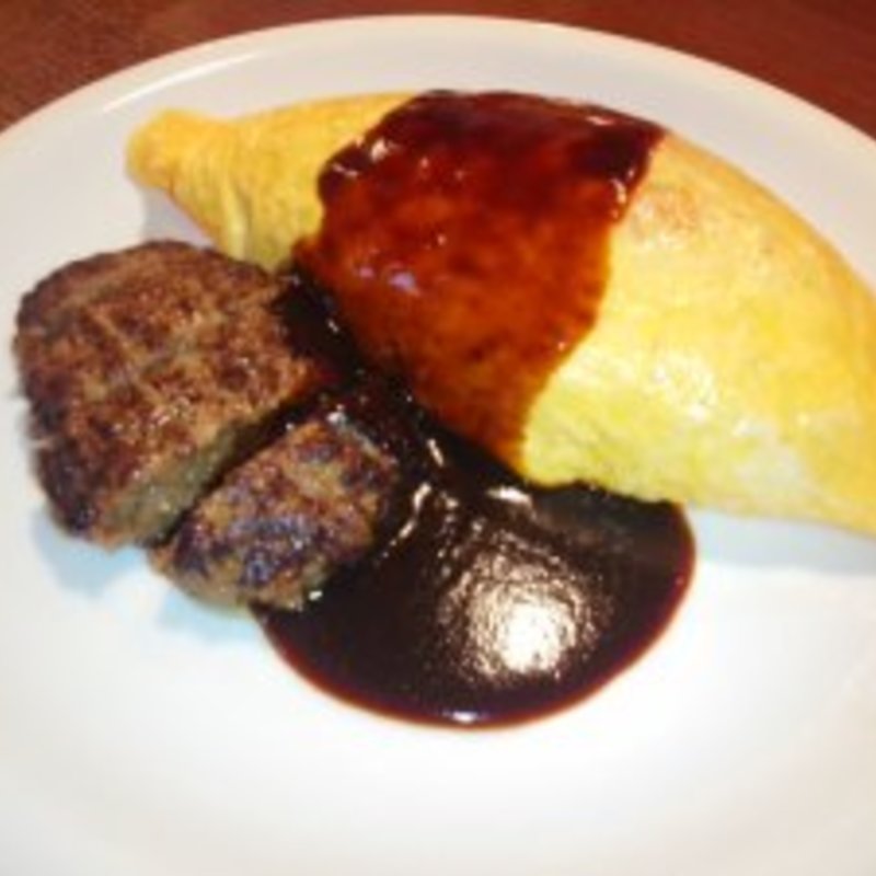 ハンバーグオムライス（デミグラスソース） (グランチェスター アリーナ前店)