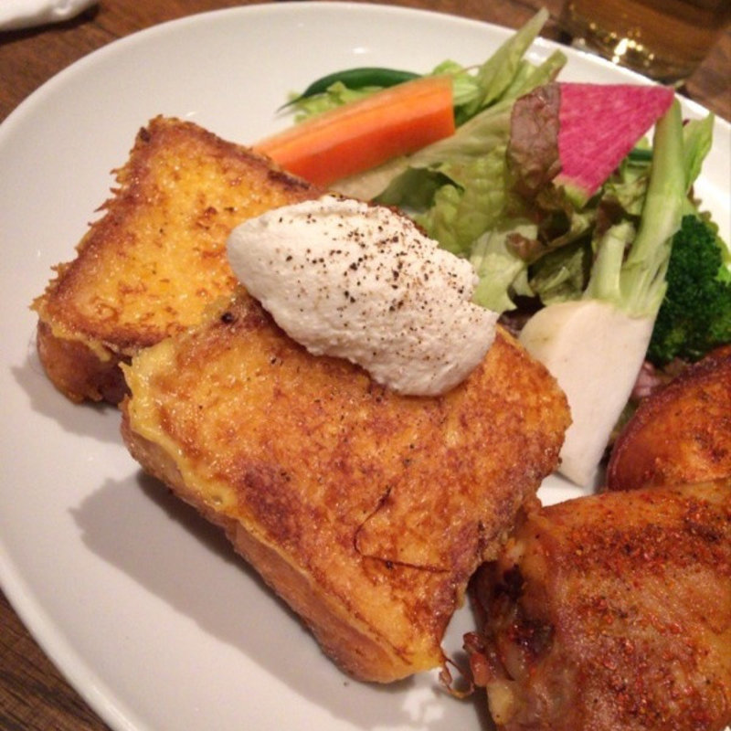 自家製ブリオッシュのフレンチトースト(GRIP TAVERN)