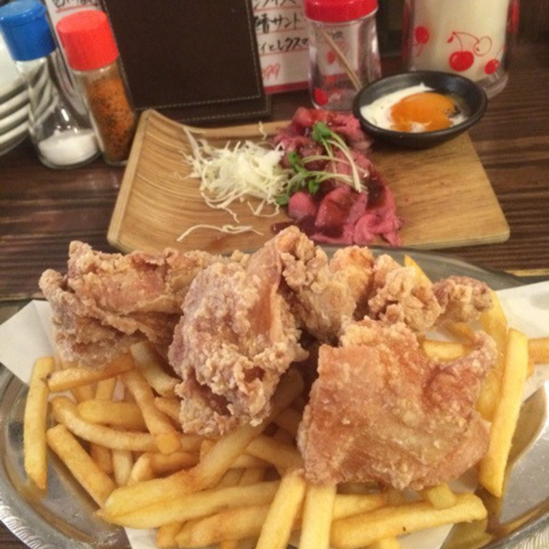 唐揚げ&ポテト(グリル異人館 大阪駅前第3ビル)