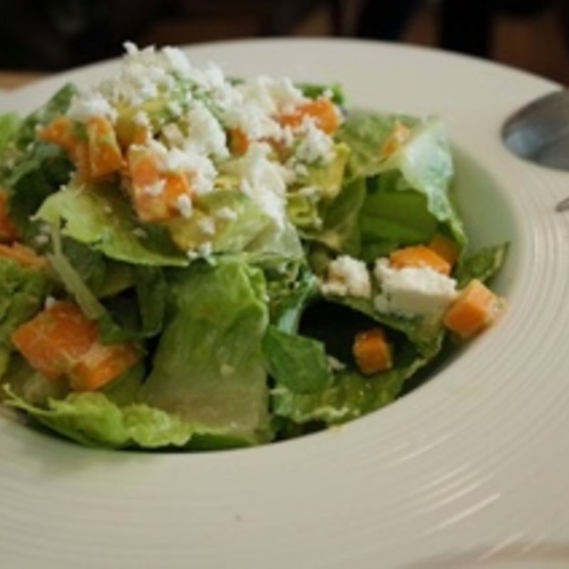 チーズとアボカドとニンジンのロメインレタスシーザーサラダ(クリントン・ストリート・ベイキング・カンパニー （CLINTON ST. BAKING COMPANY & RESTAURANT）)