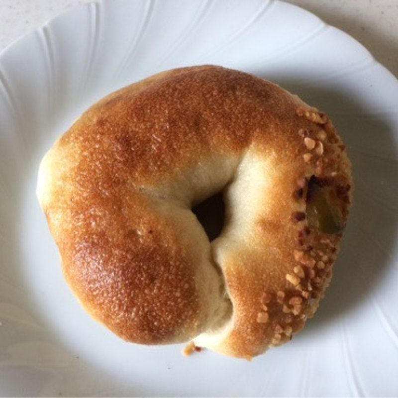 青梅クリームチーズベーグル(ぐるぐるべーぐる)