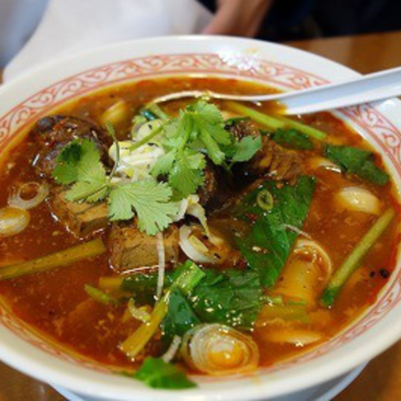 牛バラ刀削麺(チャ～ボン多福楼 川崎本店)