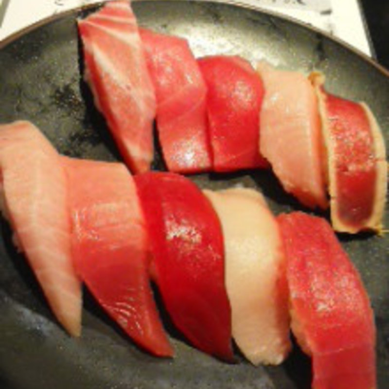 まぐろ10貫食べくらべ(グルメ回転すし 一心 上社店)