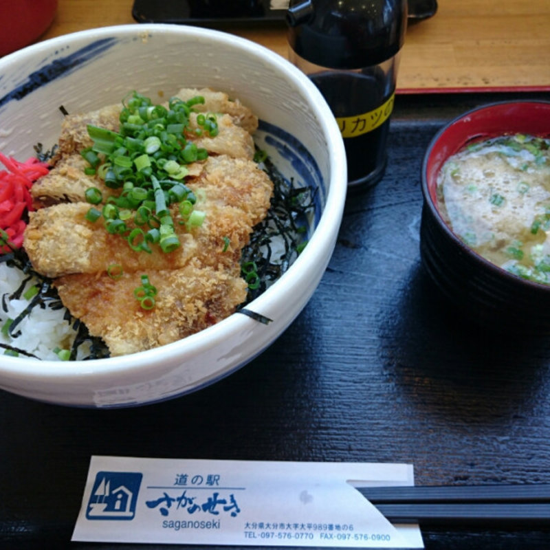 ブリカツ丼(くろめ 佐賀関店 )