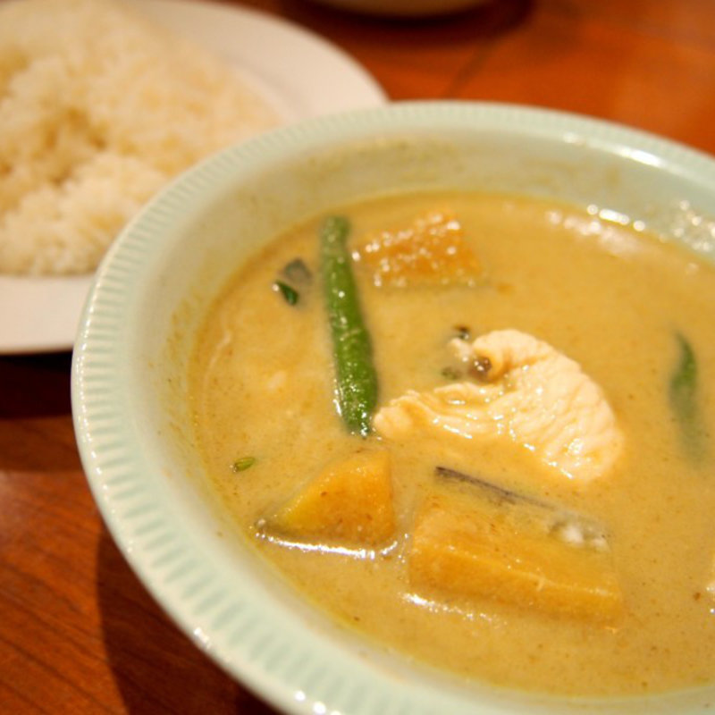 グリーンカレー(タイ料理とタイスキの店 クンテープ 道頓堀本店)