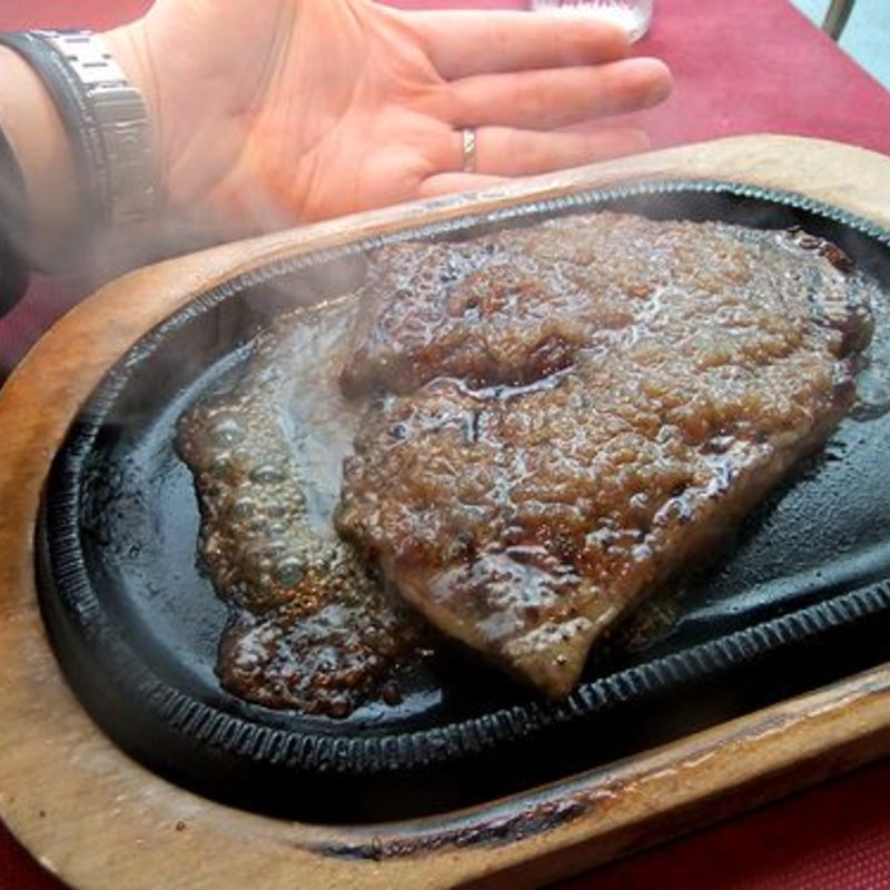 ボリューム満点!!　ジャンボステーキ300g(コーヒーラウンジ セントラル )