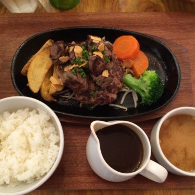 オリジナルサイコロステーキ＆ハンバーグ(ゴールデンハンバーグ )