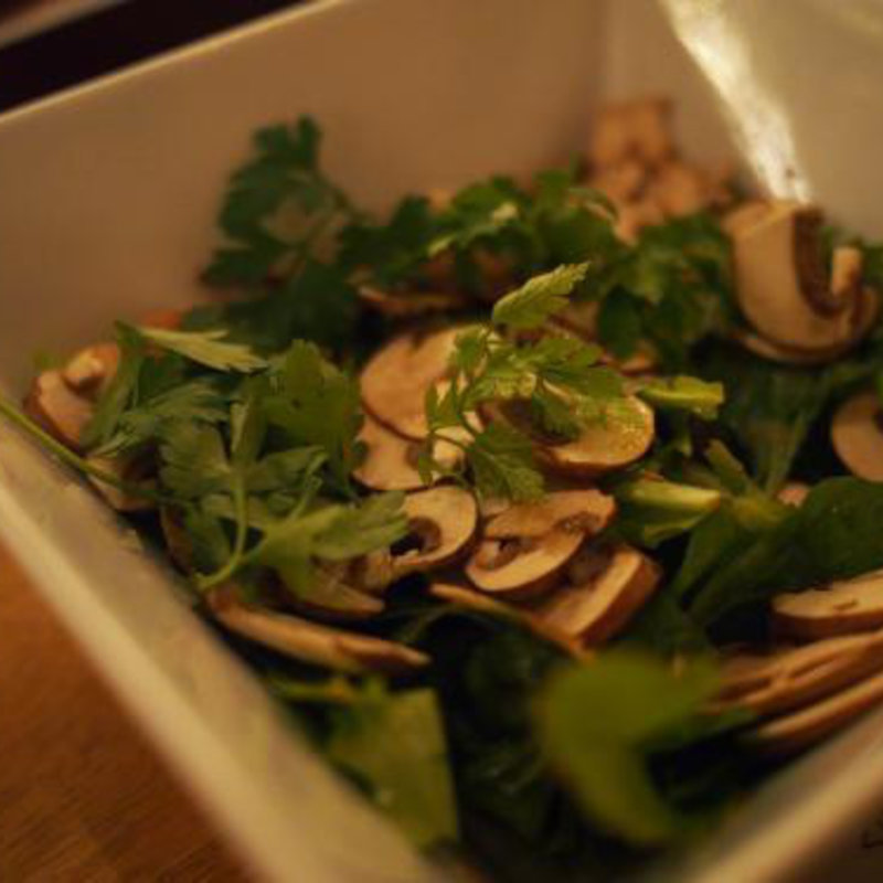 ハーブのサラダ ブラウンマッシュルームまみれ(ゴウ スタンド （GOU STAND）)