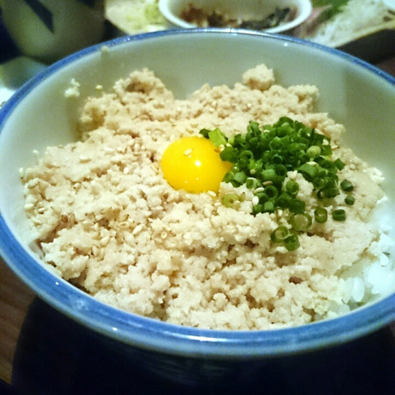 とりそぼろご飯(こうのとり)