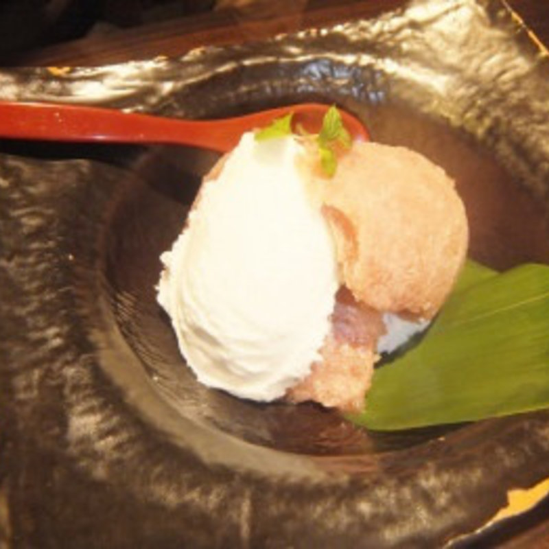 葡萄とミルクのジェラート(居酒屋こころ)