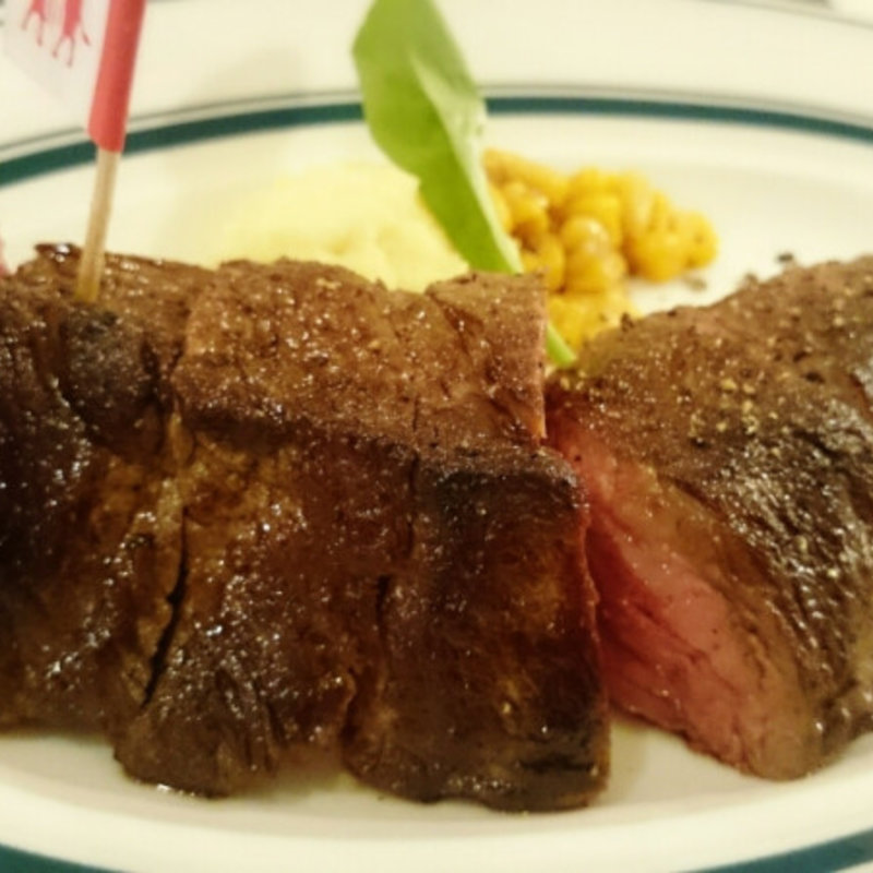 ショルダーステーキ(300g、ベリーレア)(ゴッチーズビーフ テレビ塔前 （Gottie's BEEF）)