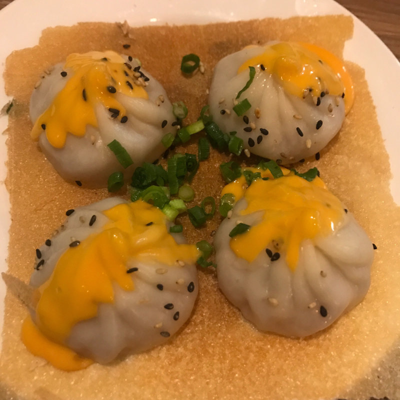 とろーりチーズの羽根つき焼小籠包(羽根つき焼小籠包鼎’s恵比寿本店)