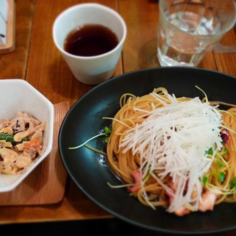 大根とたこのパスタ＋おばんざい＋デザート＋ほうじ茶のセット(こなな)