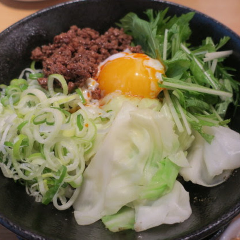 黒ごま担担混ぜそばブラック(ごまる )