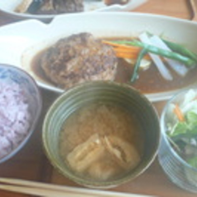 ハンバーグ定食(こもれび食堂 )