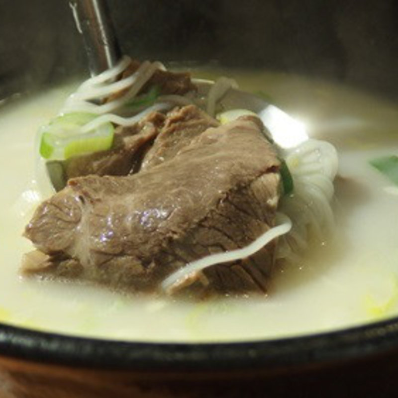 ソロンタン（牛・牛骨スープ）(コラボ 渋谷店)