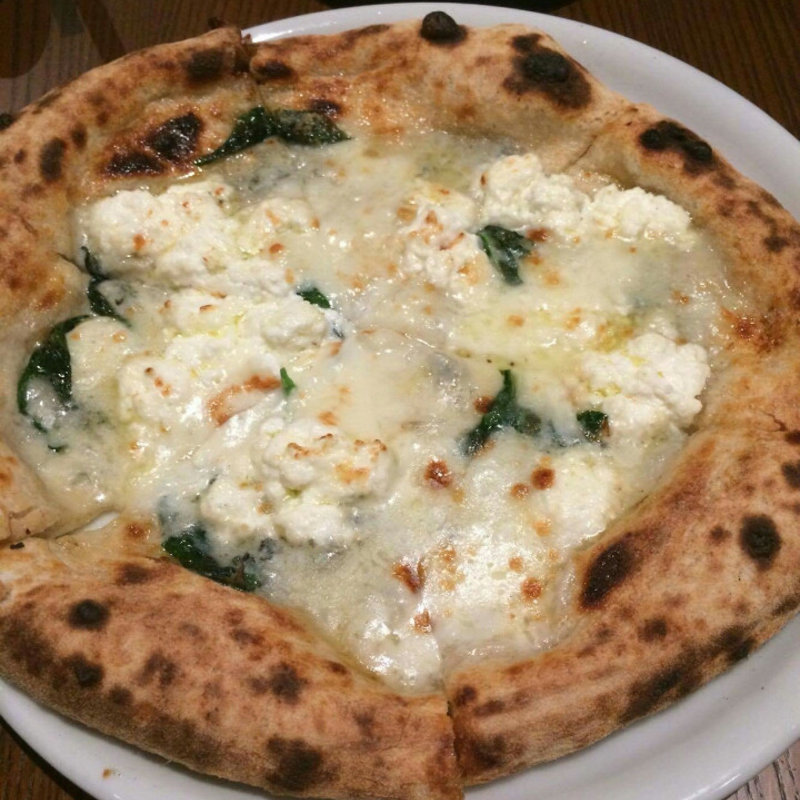 クアトロフロマッジ(COLMATA)