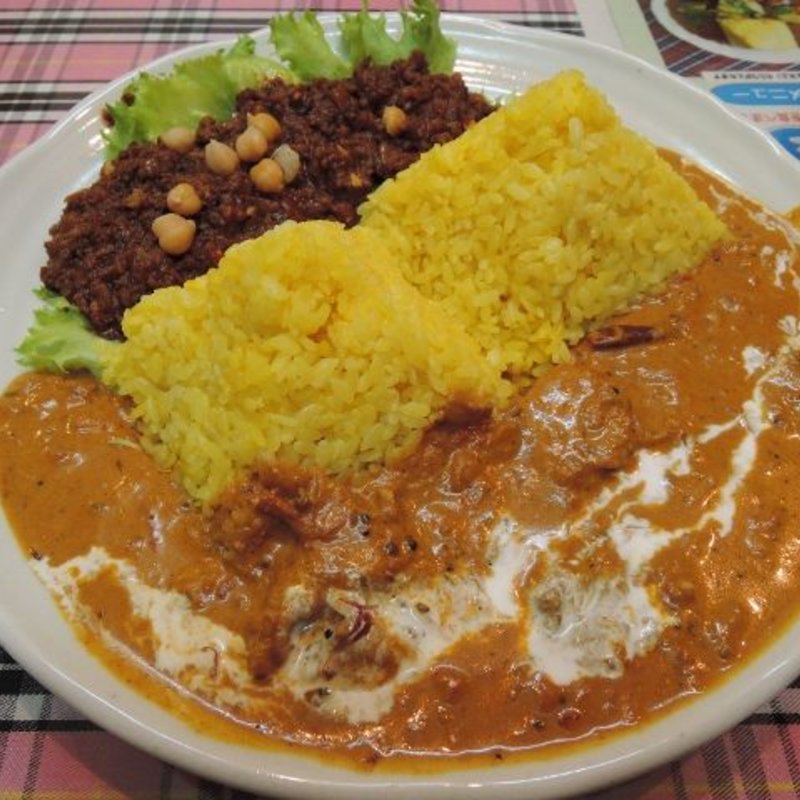 カレーコンビAセット（ホットチキンカレーとキーマカレー）大盛(これく亭 )