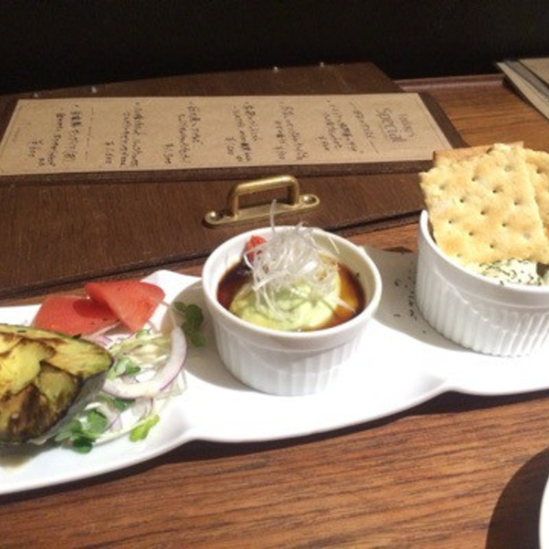 アボカド料理3種盛り(コロピッテ （coro.pitte）)