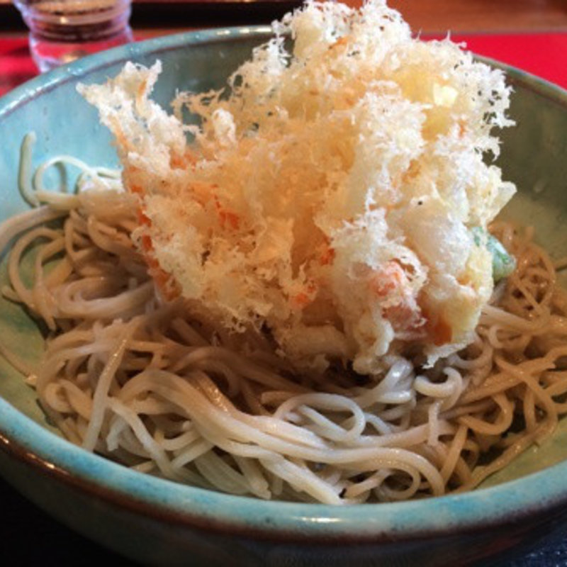 冷やしかき揚げ(杜の蕎麦屋 コロポックル山荘)