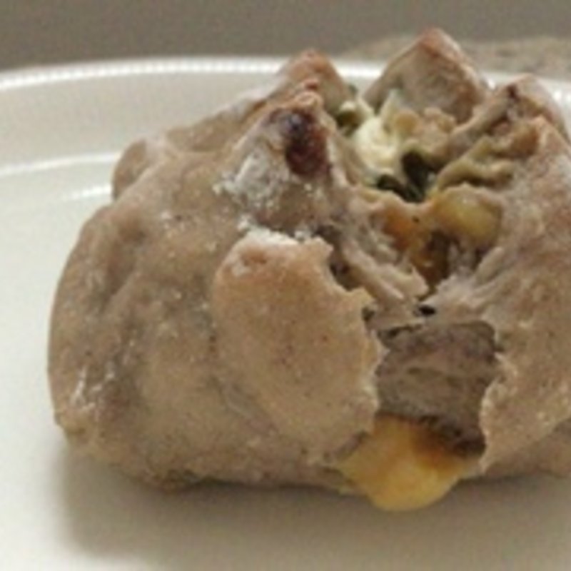 桜葉とクリームチーズのプチカンパーニュバナナ(BOUL'ANGE 新宿サザンテラス店)