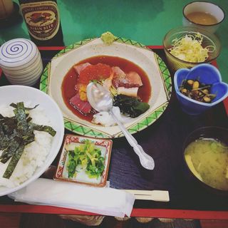 特上海鮮丼(大衆割烹 まさ味)