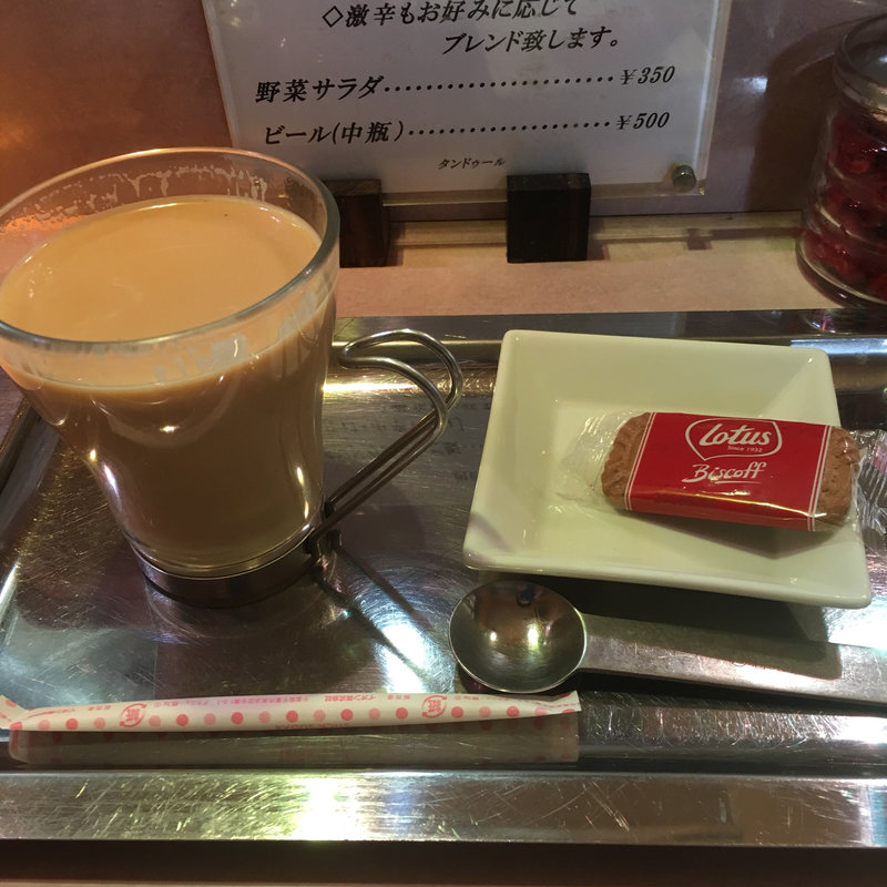 チャイとビスケット(タンドゥール)