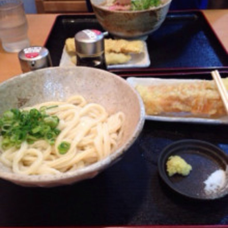 生醤油うどんにちくわ天(さぬきうどん 大木戸 福岡舞鶴店)